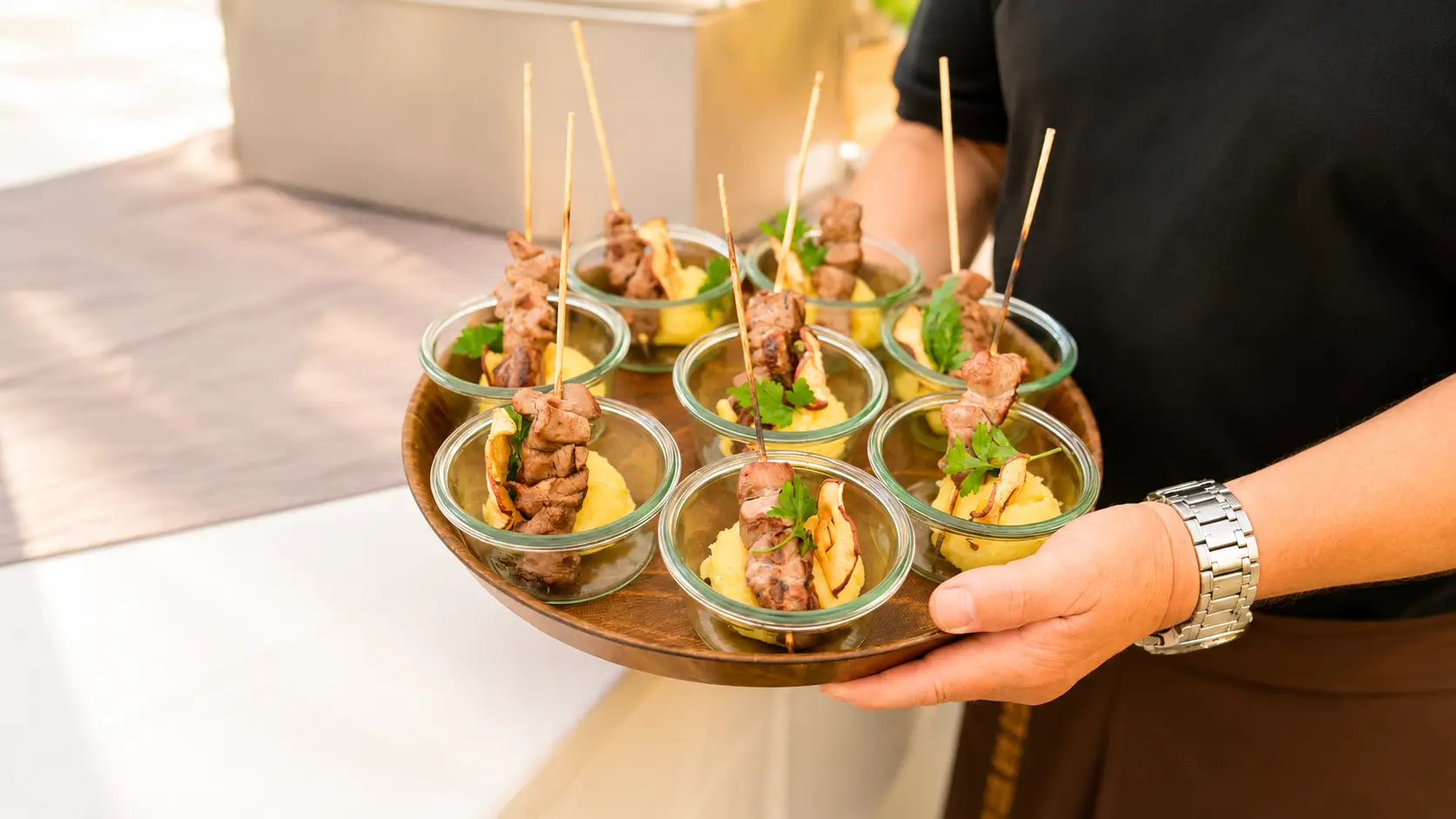 Plus Catering CH – Flying Menü an einer Feier